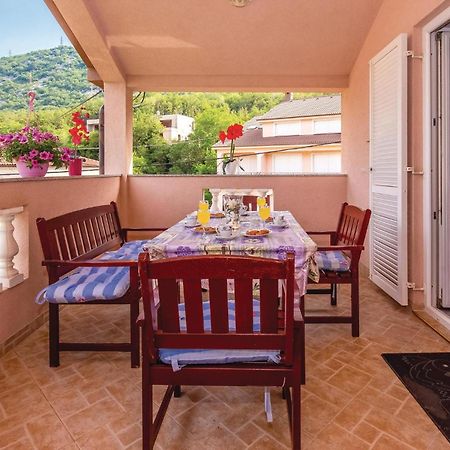 1 Bedroom Stunning Apartment In Bakarac Dış mekan fotoğraf